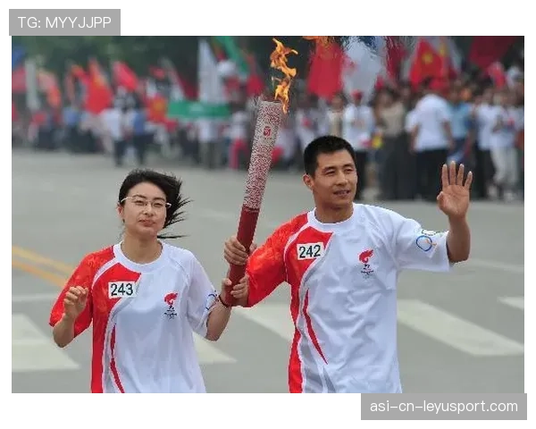 火炬传递吸引百万人围观：奥运氛围渐浓，奥运火炬传递的重要意义