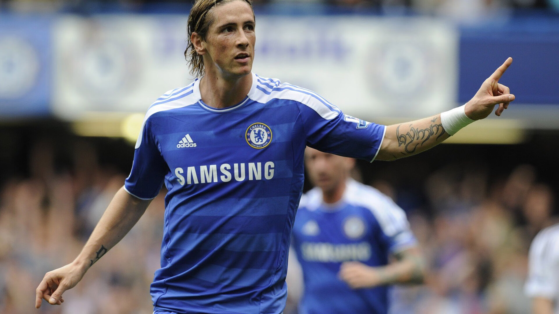 2-2!100秒内连丢两球连胜势头终结,曼联凭借争议进球也未能取胜,曼联2-4